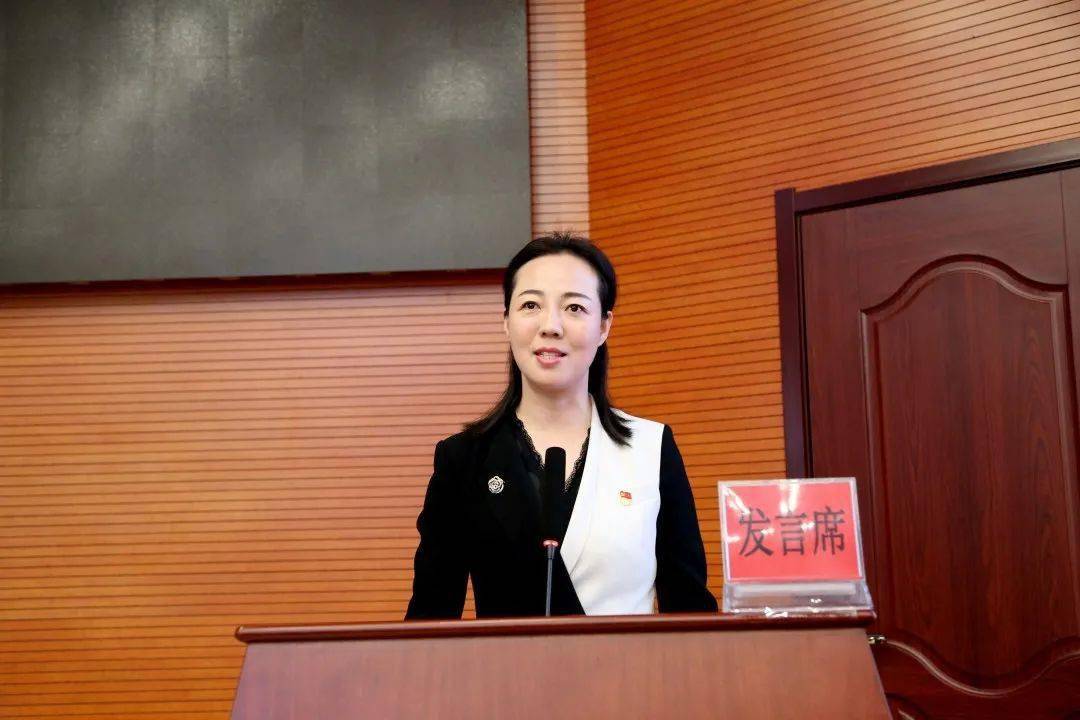 常务副校(院)长蒋文龄出席结业式并为学员颁发结业证书,副校(院)长