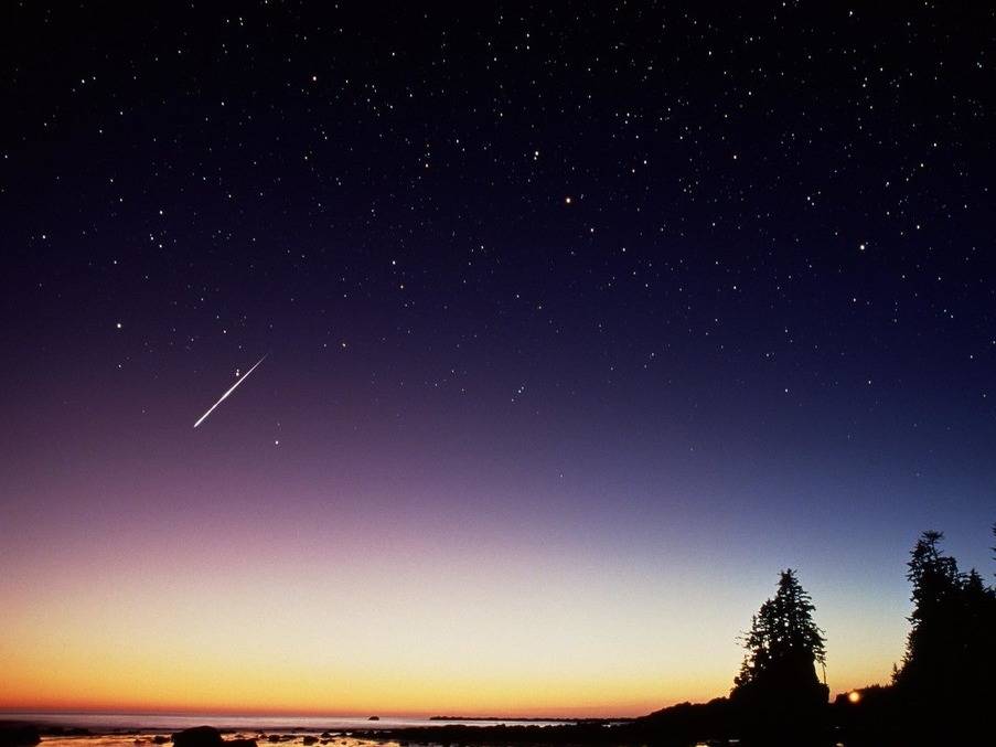 八月夜空精彩纷呈,英仙座流星雨领衔天幕剧场
