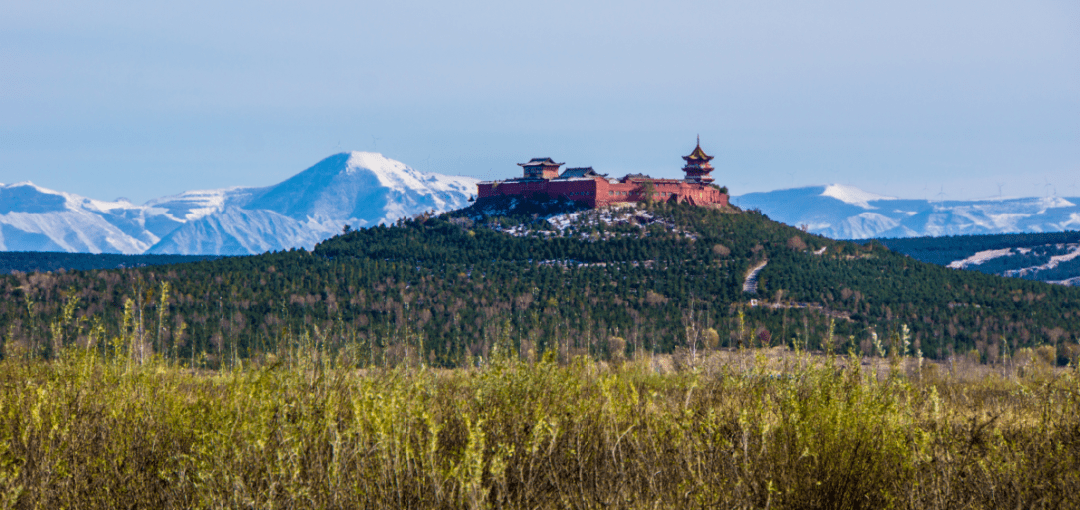 大同火山群位于大同市东部20公里处云州区境内,是世