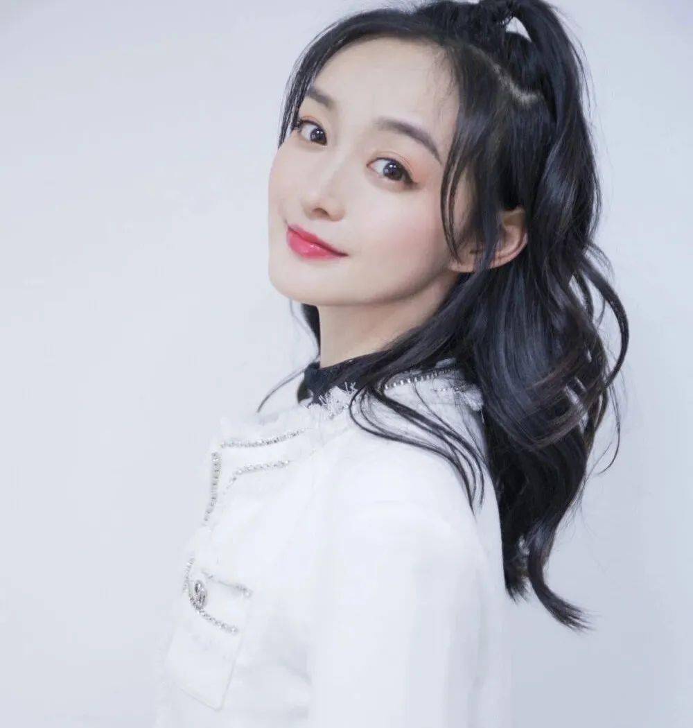 微信头像何泓姗