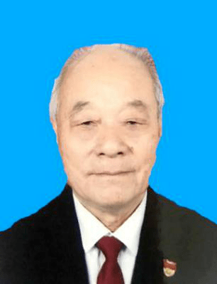 战场上,他是立过三等功,年年被评为五好战士的军人;工作中,他是安全