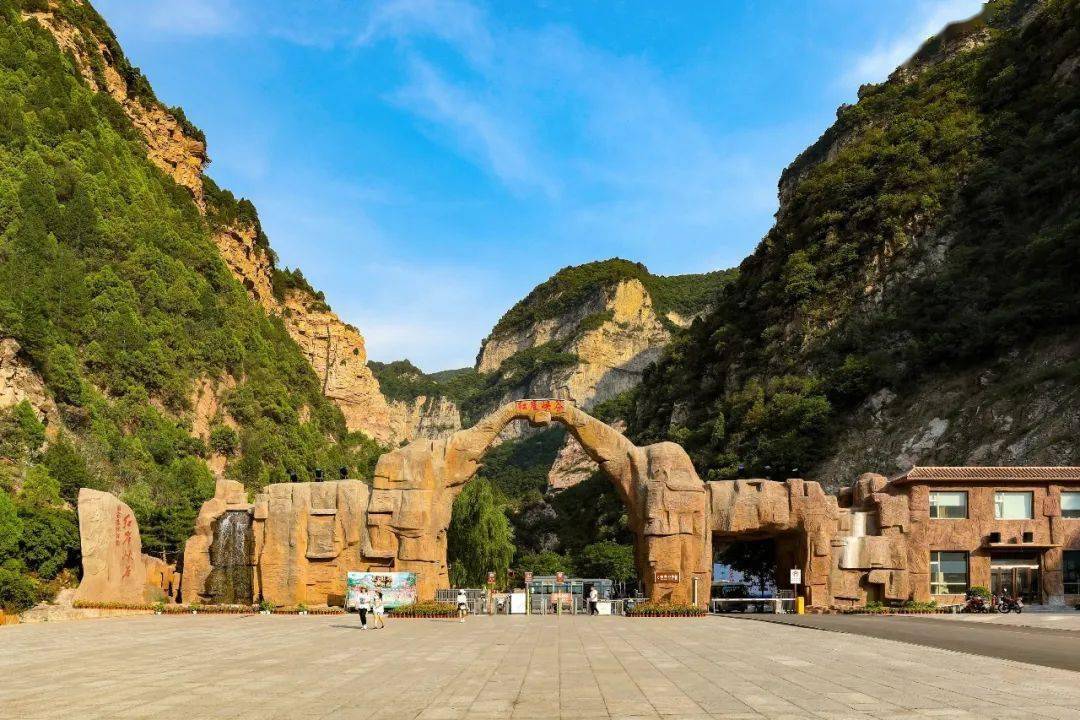 官宣红崖峡谷景区工作日期间对全国游客免门票