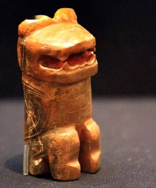 很现实的问题 ,咱们全国的大学博物馆藏商代玉器 ,有哈佛的多,有它的