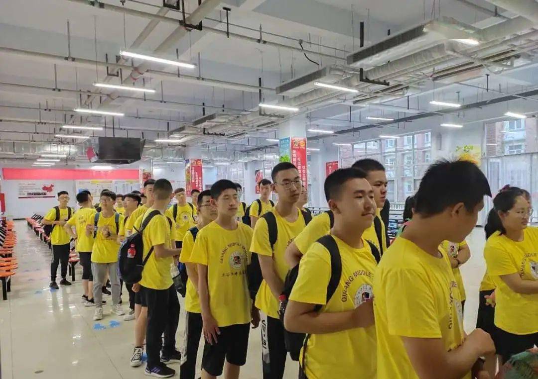 为期半个月的"衡水中学"夏令营是启航学子的人数体验!