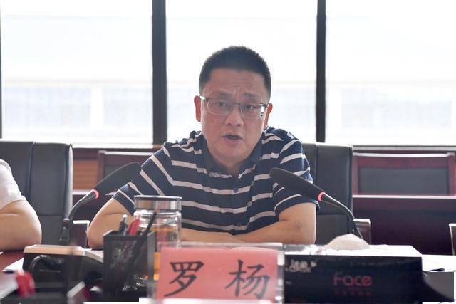 区委副书记娄果,区领导秦永康,何小丽,刘俊生,曾海鹰,吴坤玲参加.