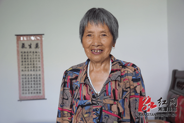 湘潭县道德模范黄桂英:照顾瘫痪的丈夫49年 用爱执着守护家的幸福