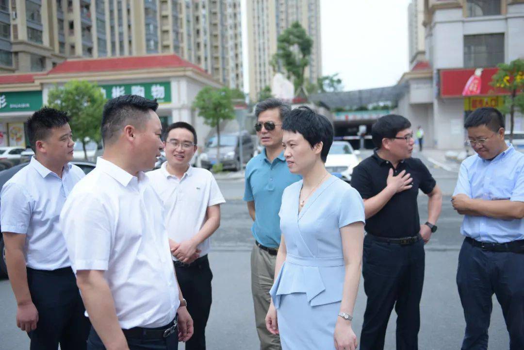 感谢你们,高温酷暑,依然坚守!