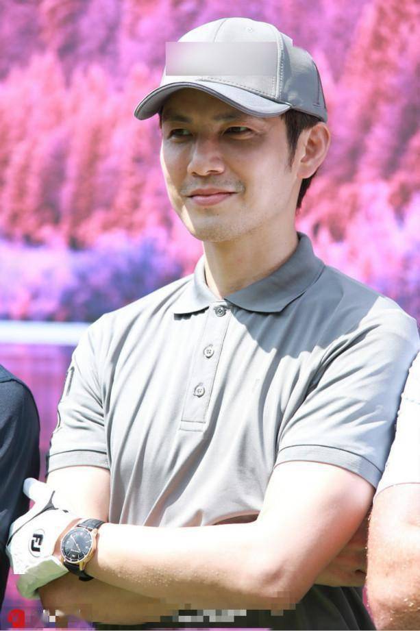 参加真人秀时,网友还说钟汉良看着与郭德纲的儿子郭麒麟一般大.