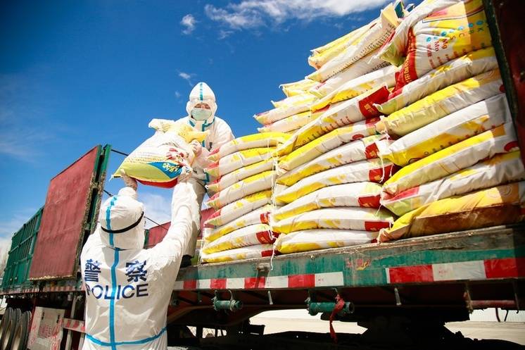 物资(光明网记者张静 照片素材来源于乌图布拉格边境派出所王新鑫)