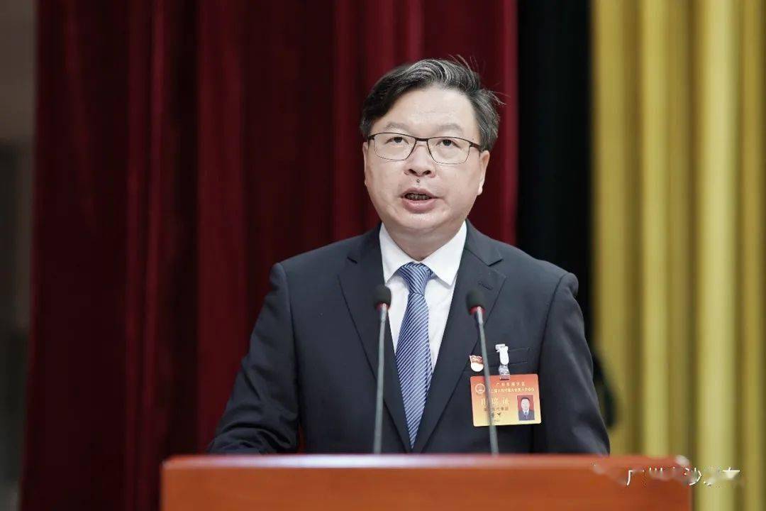 南沙开发区(自贸区南沙片区)党工委书记,管委会主任卢一先出席会议