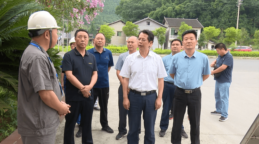 胡洪成到绥阳县调研安全生产工作