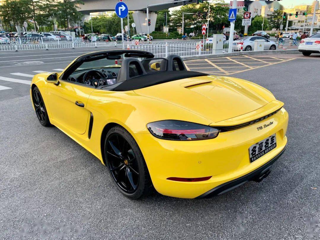 【新车上架】保时捷718boxster:敞篷兜兜风,与阳光来一个亲密的拥抱!