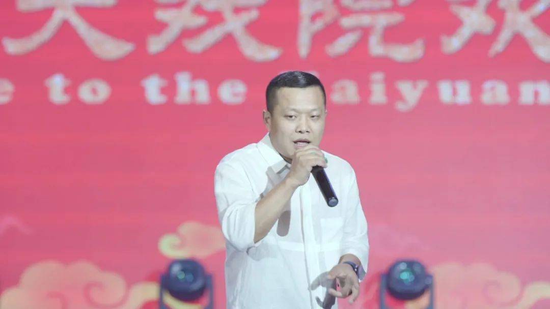 开原大戏院复演舞台火爆十足!