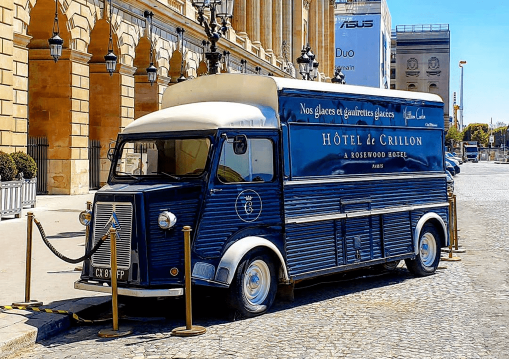巴黎街头复古冰淇淋车回归网红ins小清新打卡必备