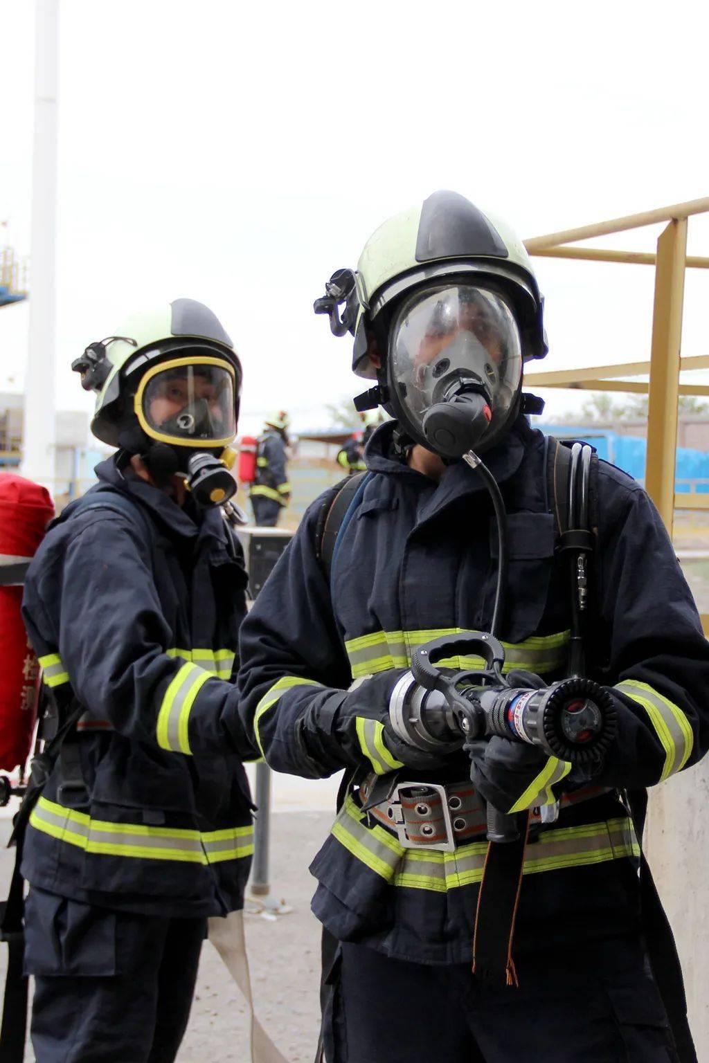 看,消防员小哥哥疫情期间都在做什么