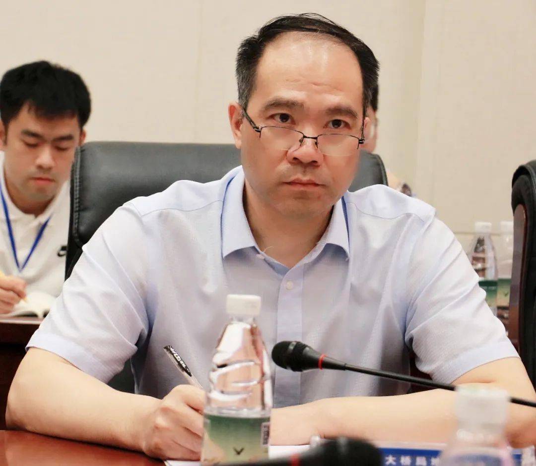 融字当头打造青年之家