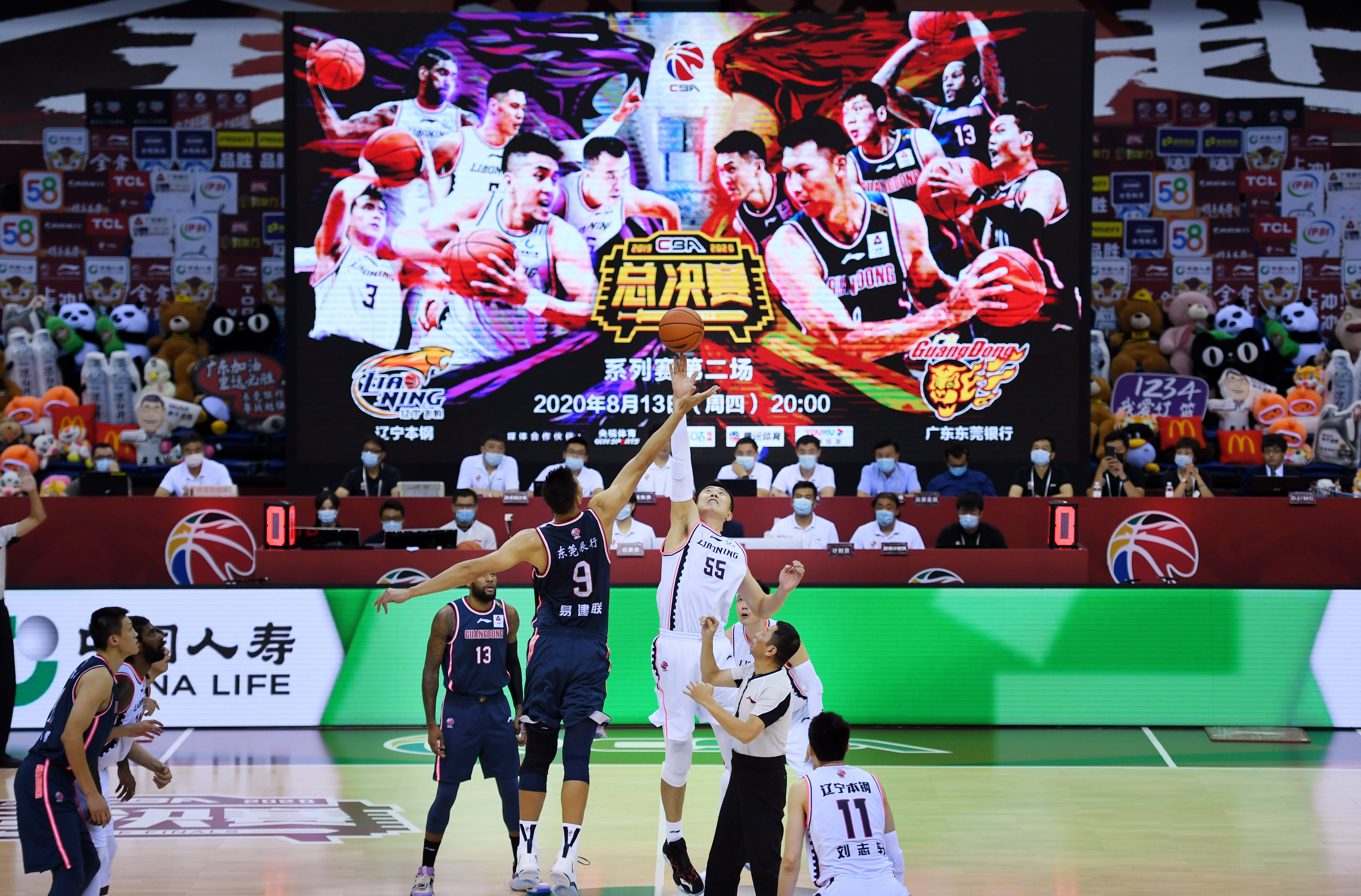 篮球——CBA总决赛第三场：广东东莞大益对阵辽宁本钢_比赛