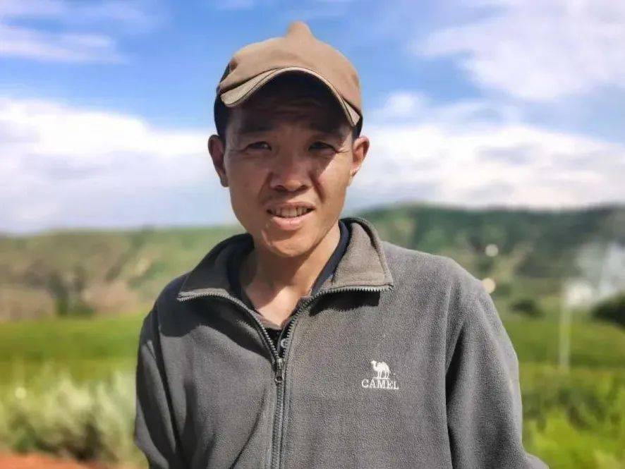 决胜小康奋斗有我洮阳镇红窑村的兵支书杨彦荣