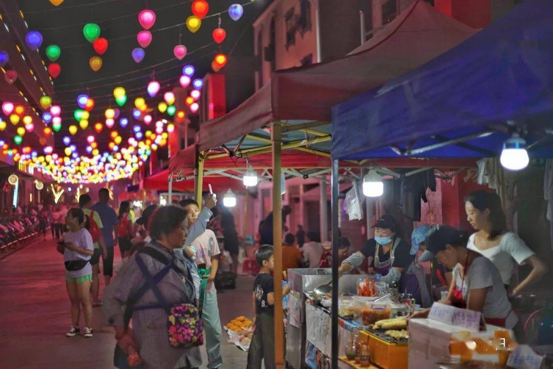 蒙自夜市图鉴走一起去摆摊啊