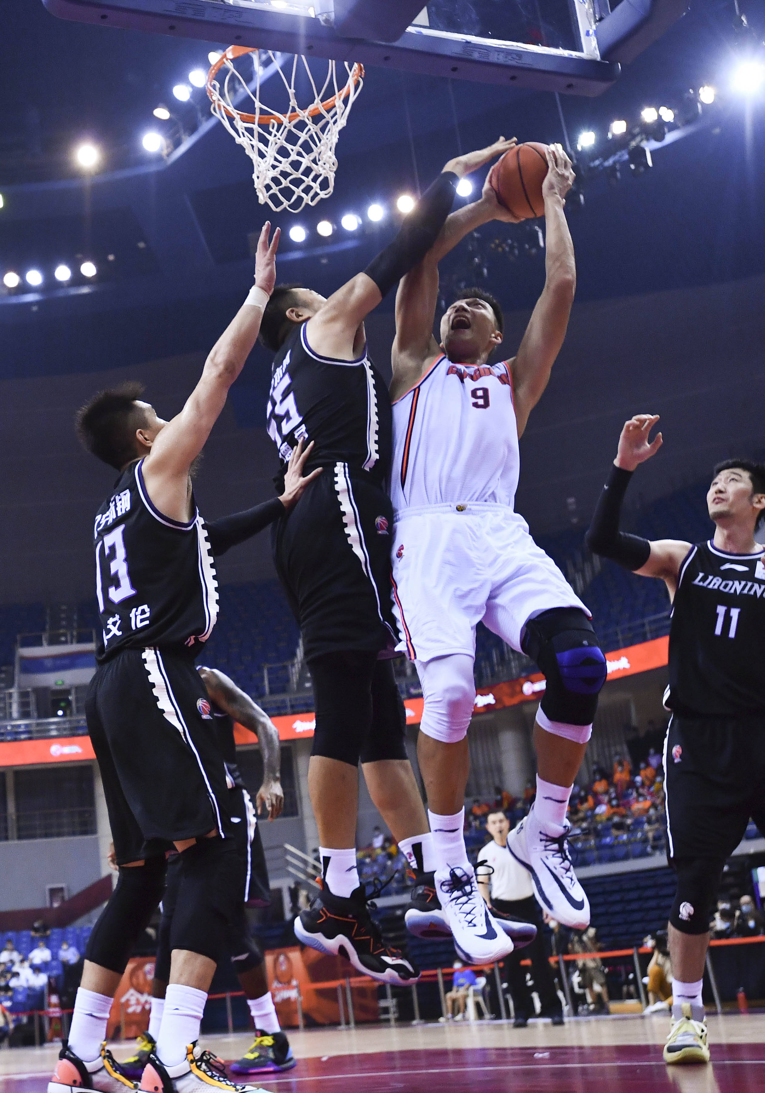 篮球——cba总决赛:广东东莞银行夺冠_比赛