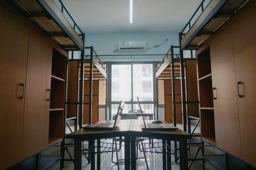 夏日特辑|云游温商院第二站,和晚风溜出窗去看看校园里的生活~_寝室