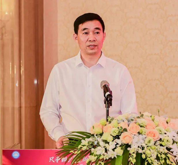 普陀只争朝夕启新程不负韶华续新篇区工商联青年创业商会召开成立大会