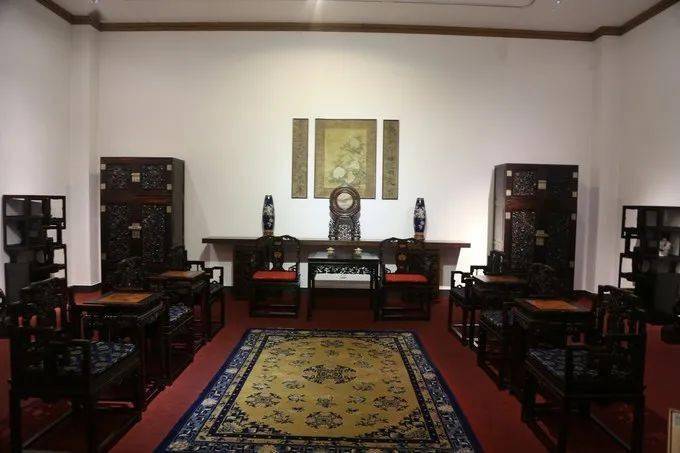 "紫檀女王"陈丽华,30年珍藏逾千件紫檀精品只为一个目的!_古家具