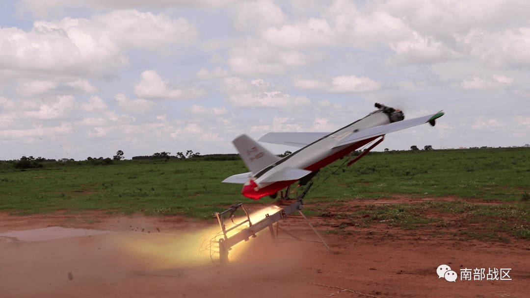 美让导弹与靶机来几场空中约会