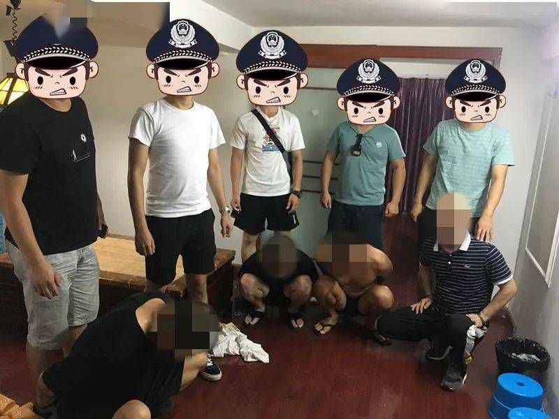 犯罪嫌疑人现场抓获照片.