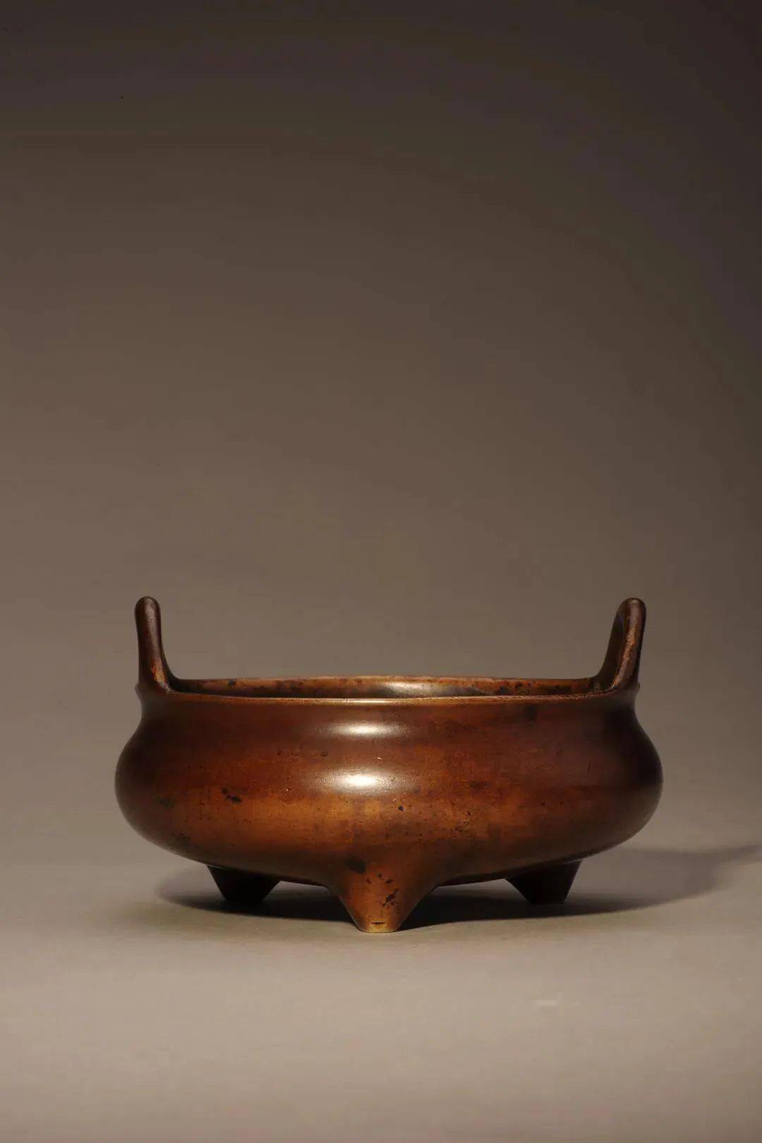 宣德炉再创佳绩荣斋藏炉8尊拍出11799万元