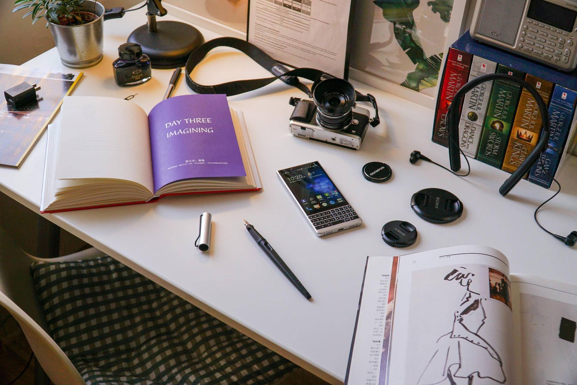 打造舒适的工作和娱乐角落我这样布置桌面与房间