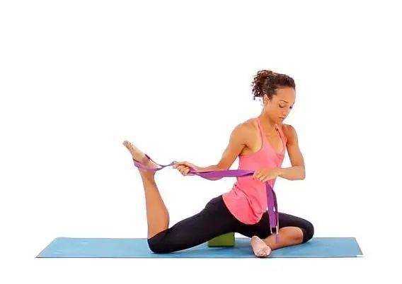 瑜伽鸽王式如何练习手抓到脚