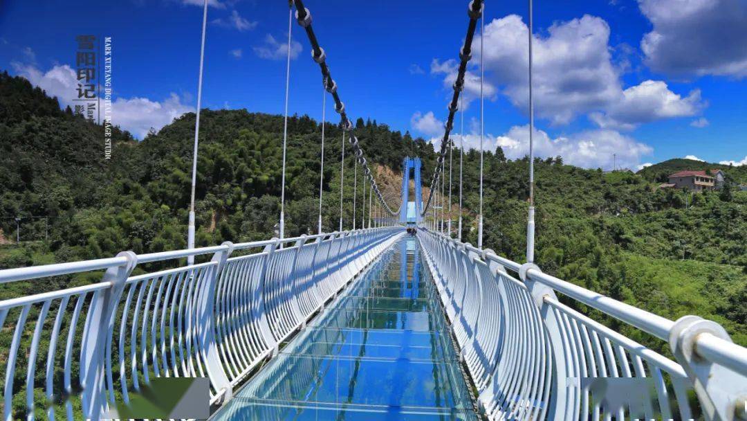 67玻璃桥云台山雪阳印记悬崖绝壁玻璃桥惊险刺激凌空态
