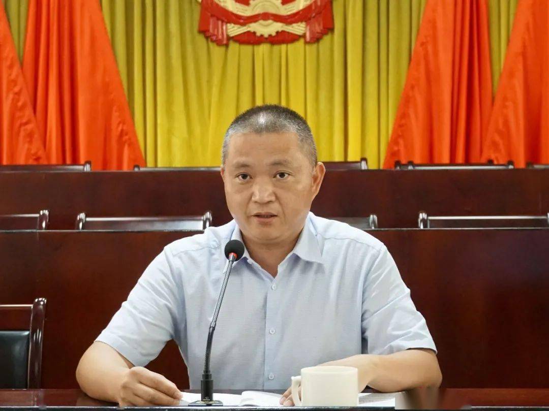 镇召开2020年秋季开学疫情防控工作会,副镇长叶永贤,市监所所长叶海波