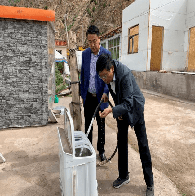 水利厅相关负责同志赴基层开展饮水安全督导检查截至2019年底,青海