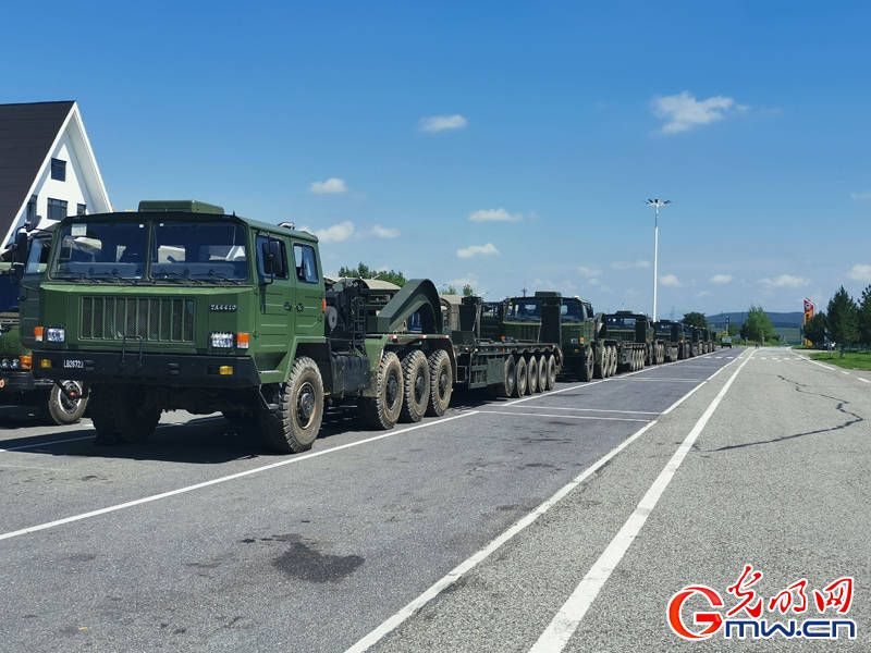 救护车故障的突发情况也恰巧迎合了在实战化条件下,重装备运输车机动