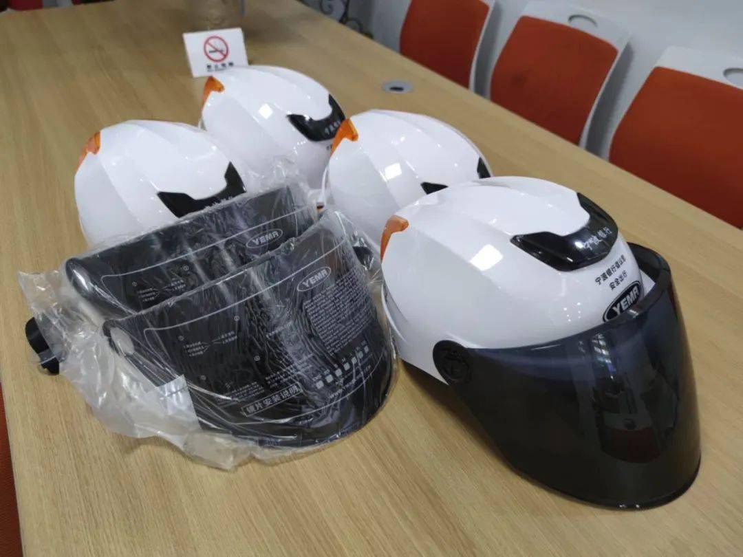 一盔一带上海试点共享头盔