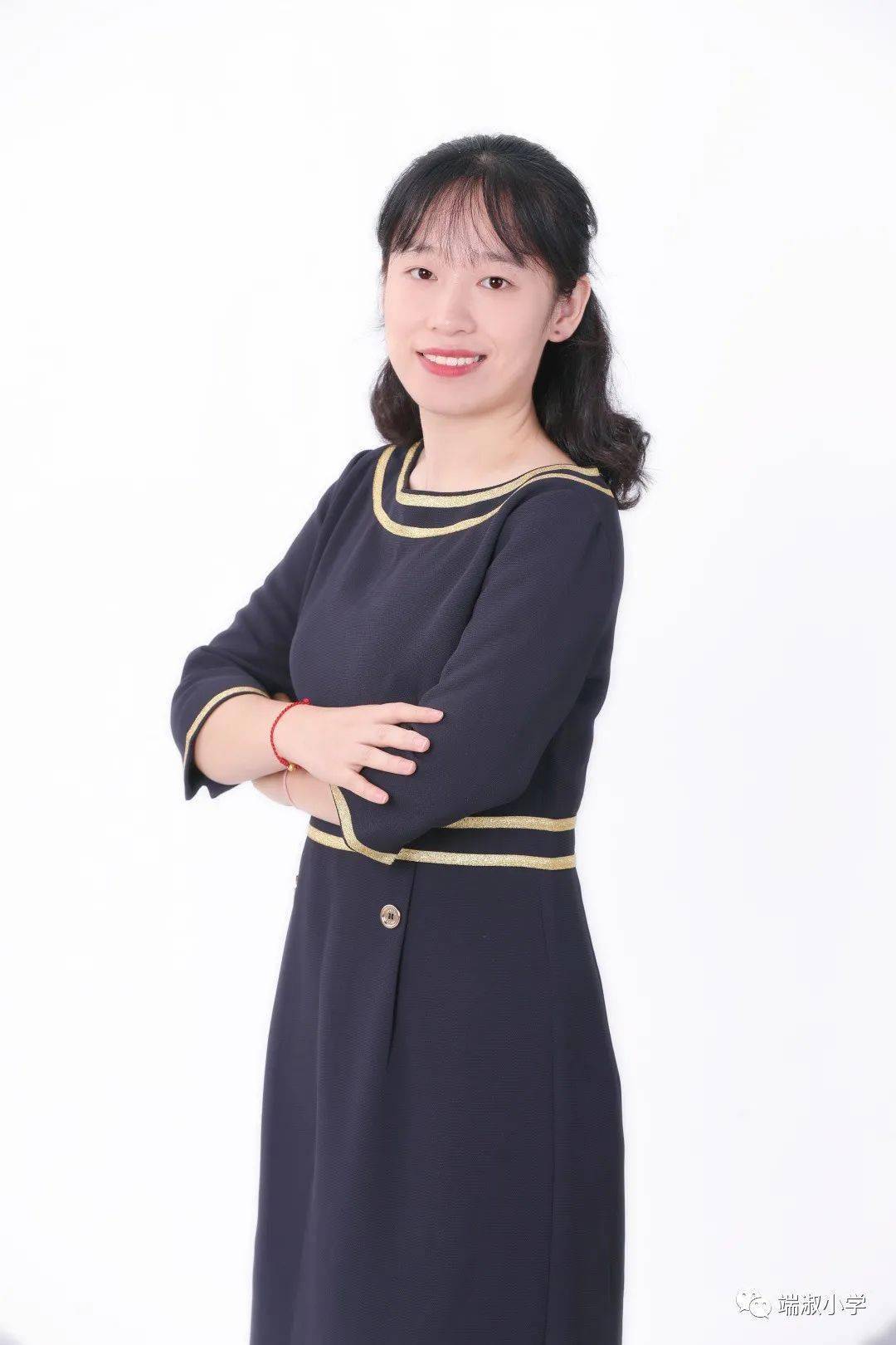 罗梦懿一年级9班副班主任英语老师教师寄语:有阳光的地方,就有你们的