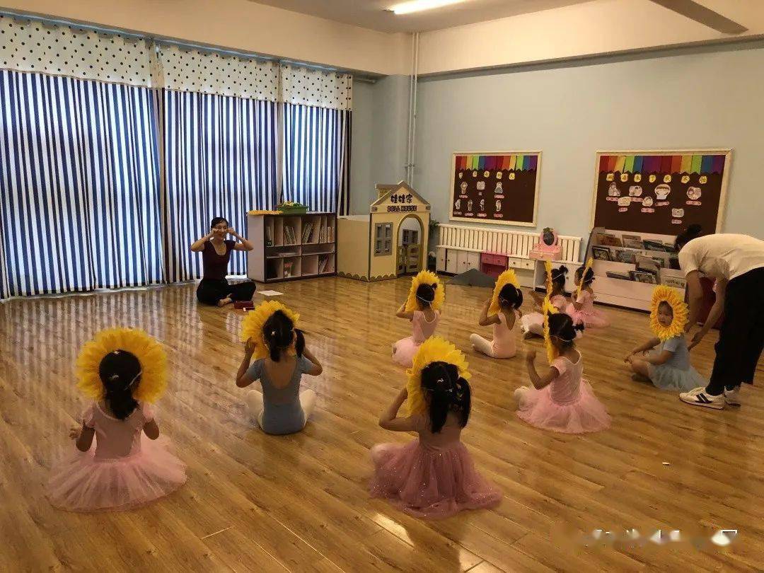 stj圣吉米国际幼稚园舞蹈的魅力