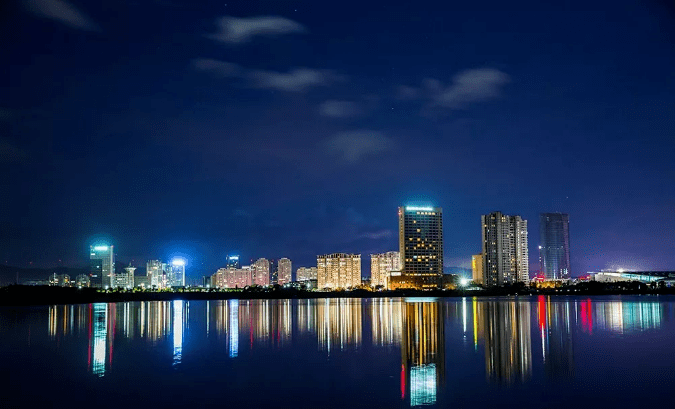 这座绝色小城,藏了一个烟火人间,夜色太太太撩人!_宁海