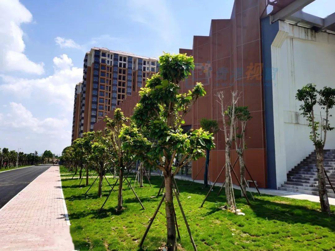 贵港市高级中学新校区落成典礼隆重举行