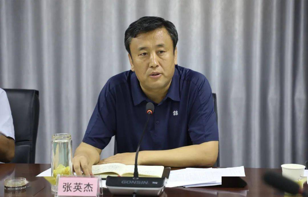 张英杰深入阜榆项目工地就加快推进项目建设进行督导