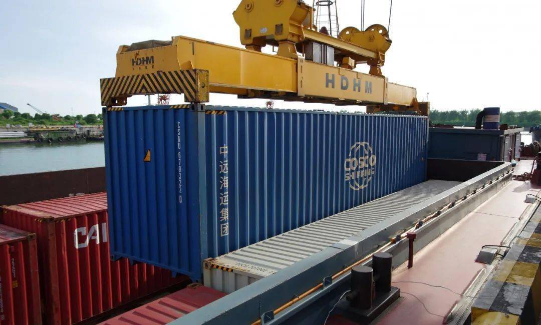 金坛港牵手太仓港一年集装箱吞吐量超13万标箱