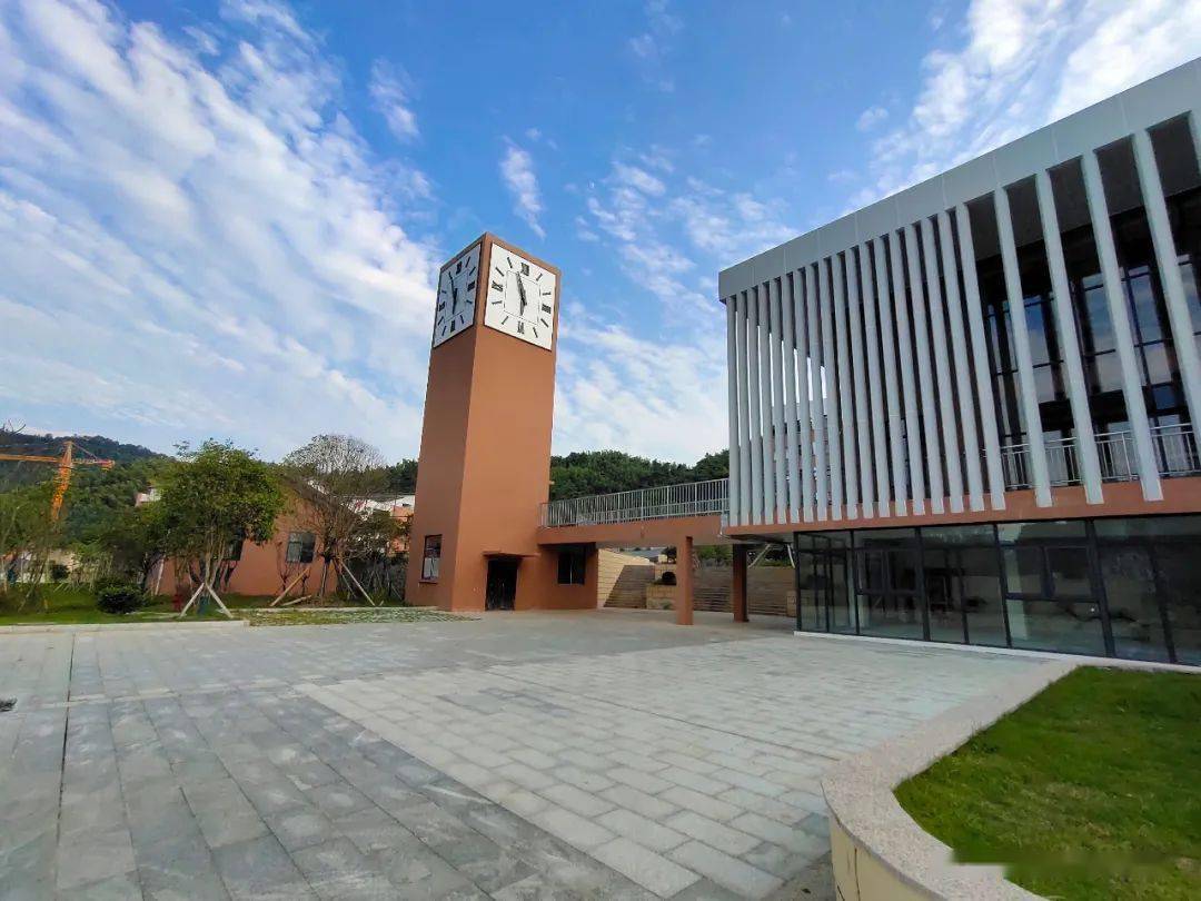 现场实拍宜春这所中学招生了位置就在