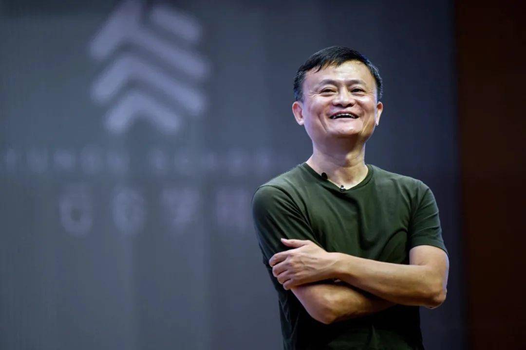 马云去开了个家长会:家长好好学习,孩子天天向上!_手机搜狐网