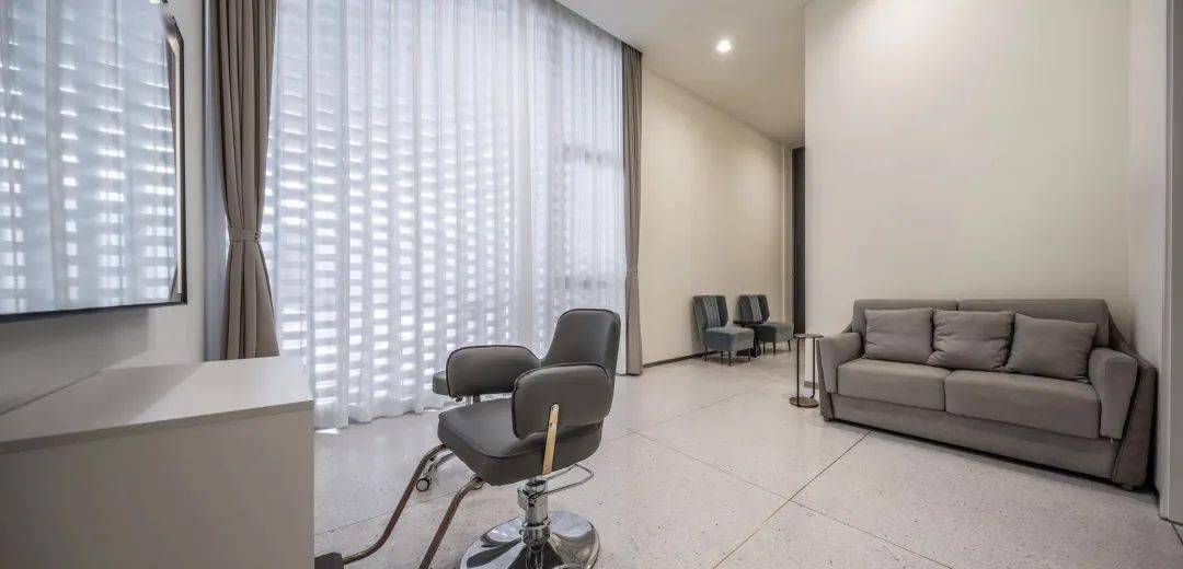 vip室化妆间排练室直播间,导播间关 于 我 们about us拥有自营空间