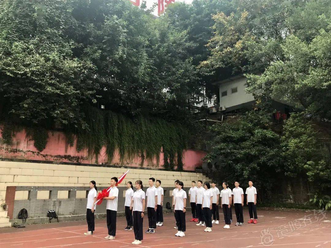 直击涪陵各大学校开学第一天学霸们都是这样参加开学典礼的