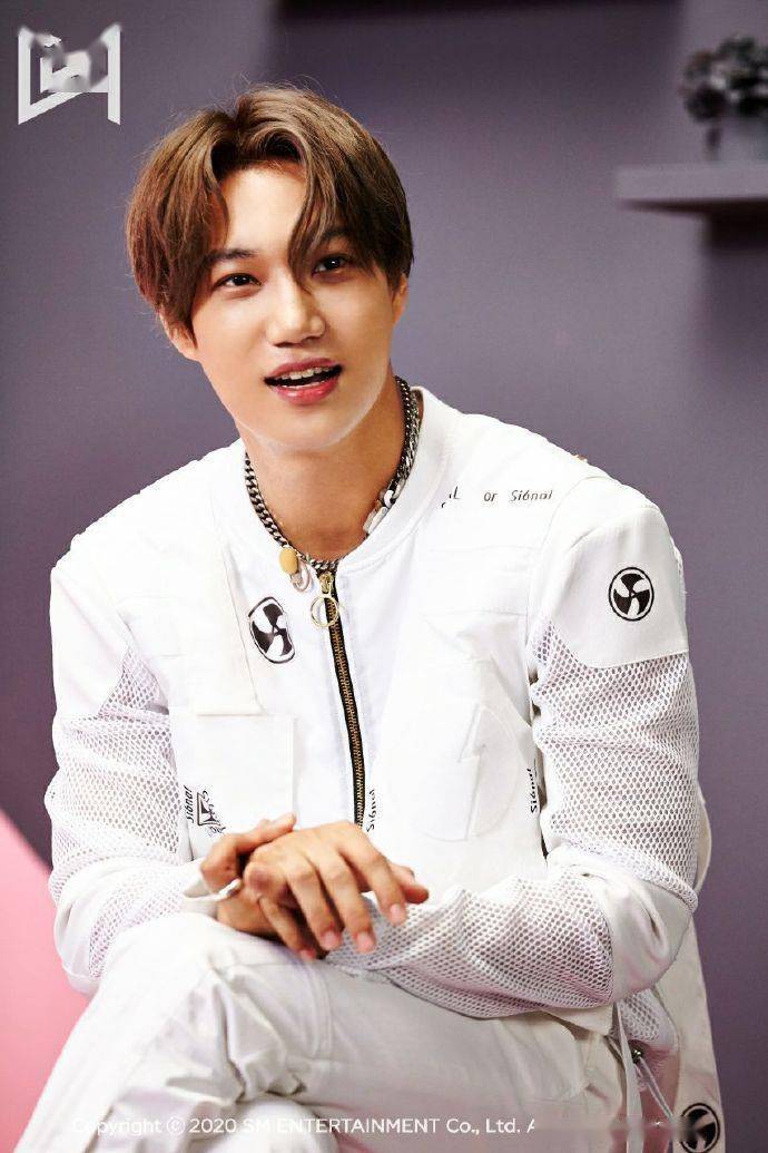 lysn每日高清美图大放送伯贤kaithestage舞台高清照释出