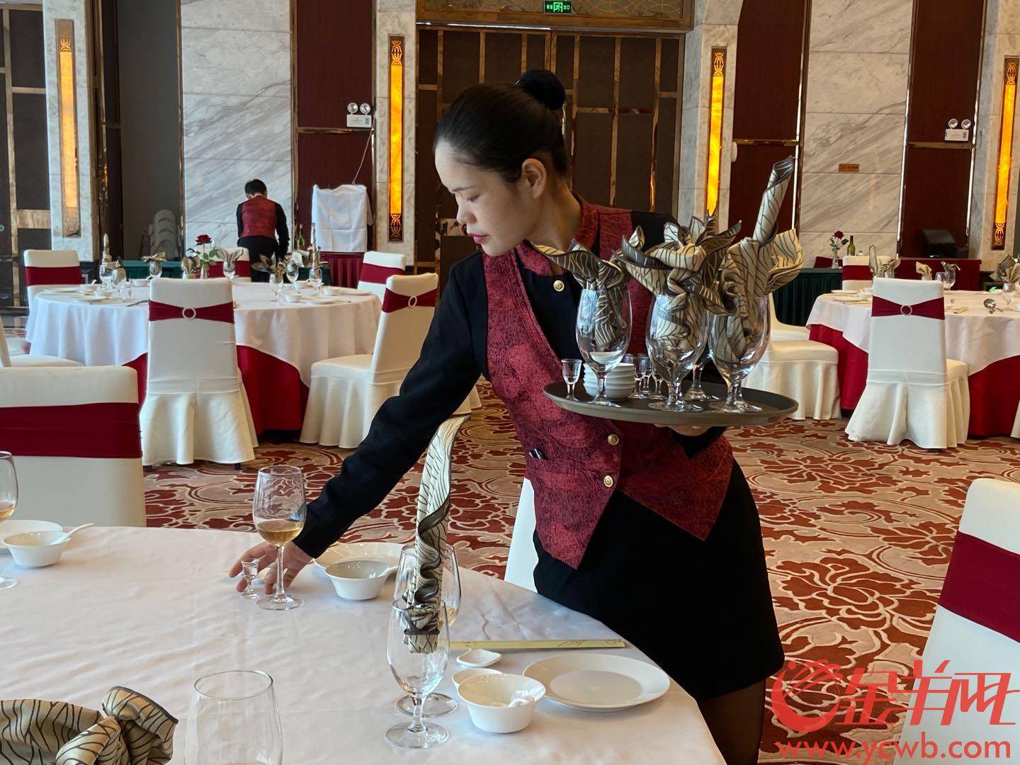 广东首批广州酒家集团成功举办餐厅服务员职业技能等级证书考试