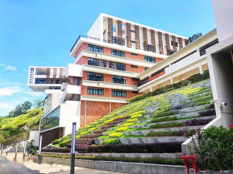 我们开学啦丨生机盎然中澳实验学校新学期绘新篇迎新工作如火如荼